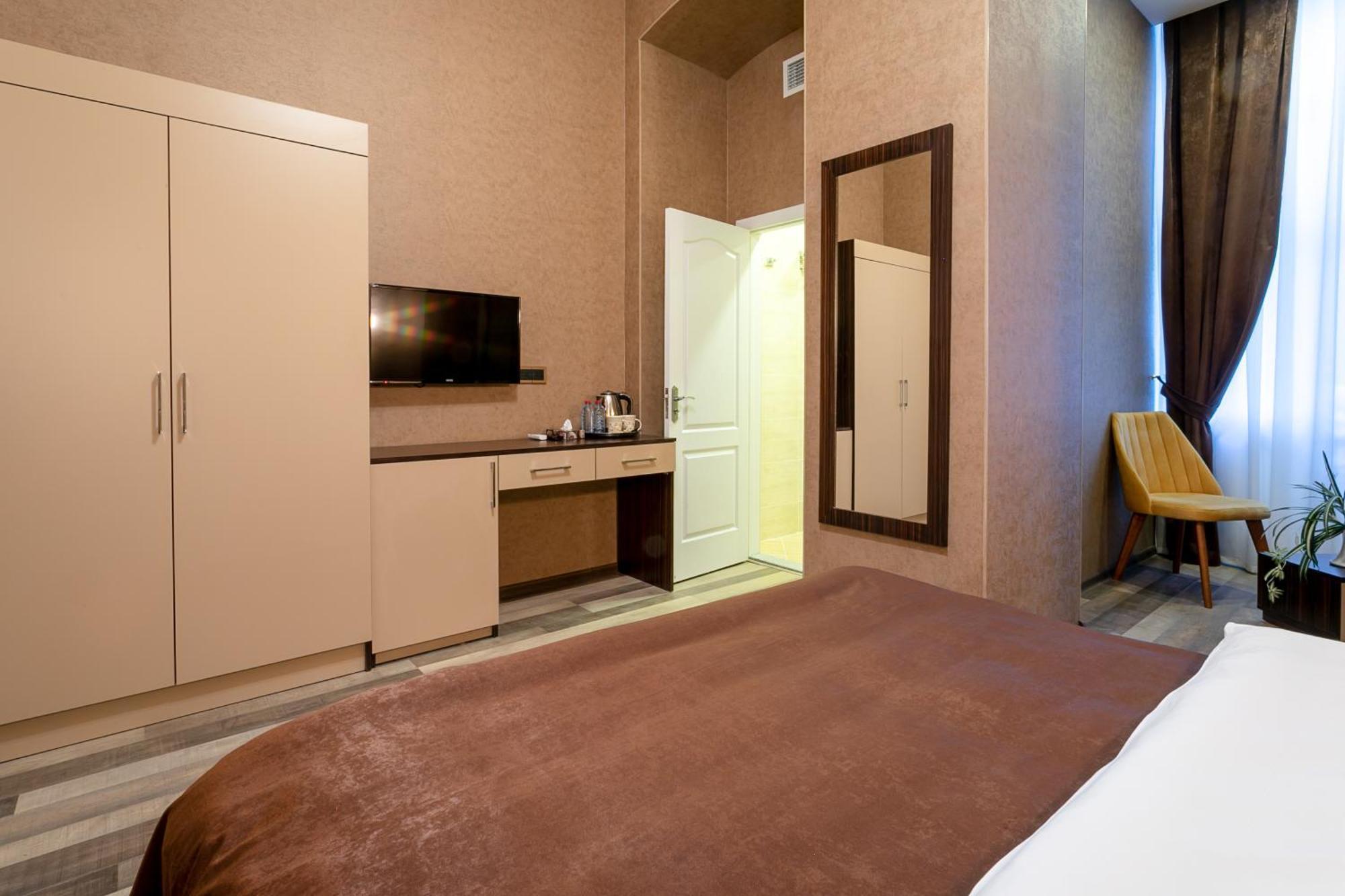 Garden Inn Nizami Hotel Баку Экстерьер фото