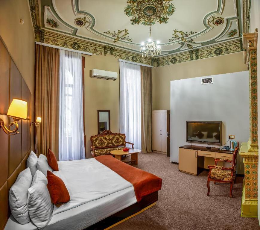 Garden Inn Nizami Hotel Баку Экстерьер фото